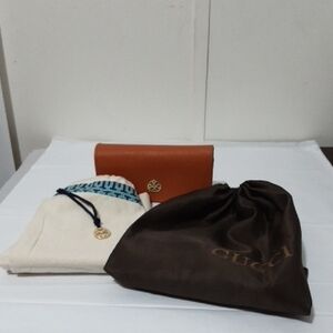 TORY BURCH GLASS CASE Gucci Brown and Tory Cream‎ Dustbag (3)